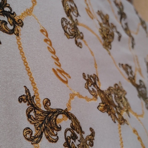 NWT Women's Guess Taupe Short Sleeve T- Shirt - Picture 5 of 8